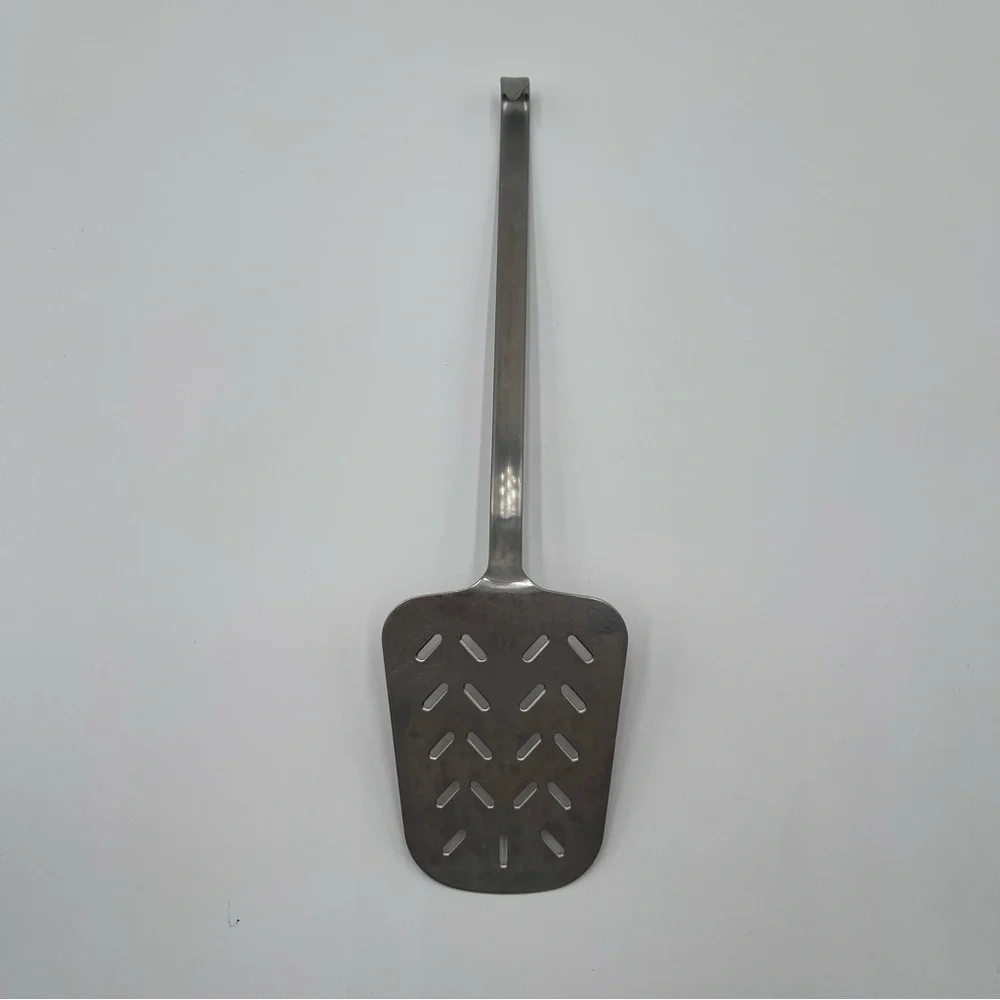 LE CREUSET Stainless Steel Slotted Large Spatula Hanging Discontinued - Picture 6 of 6